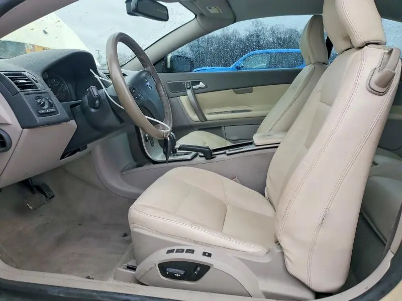 2010 VOLVO C70 T5  