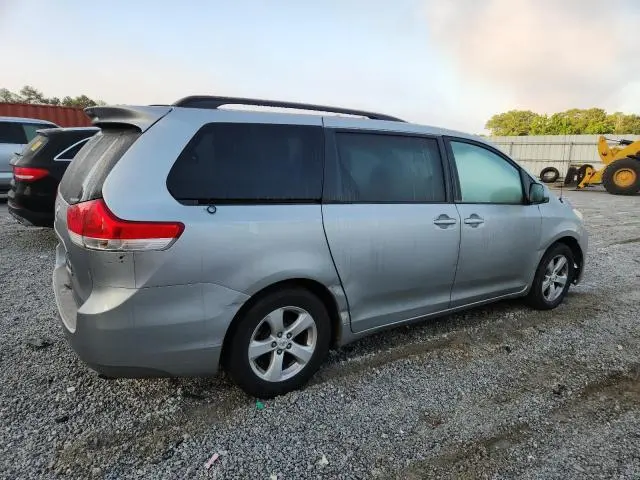 2011 TOYOTA SIENNA LE  