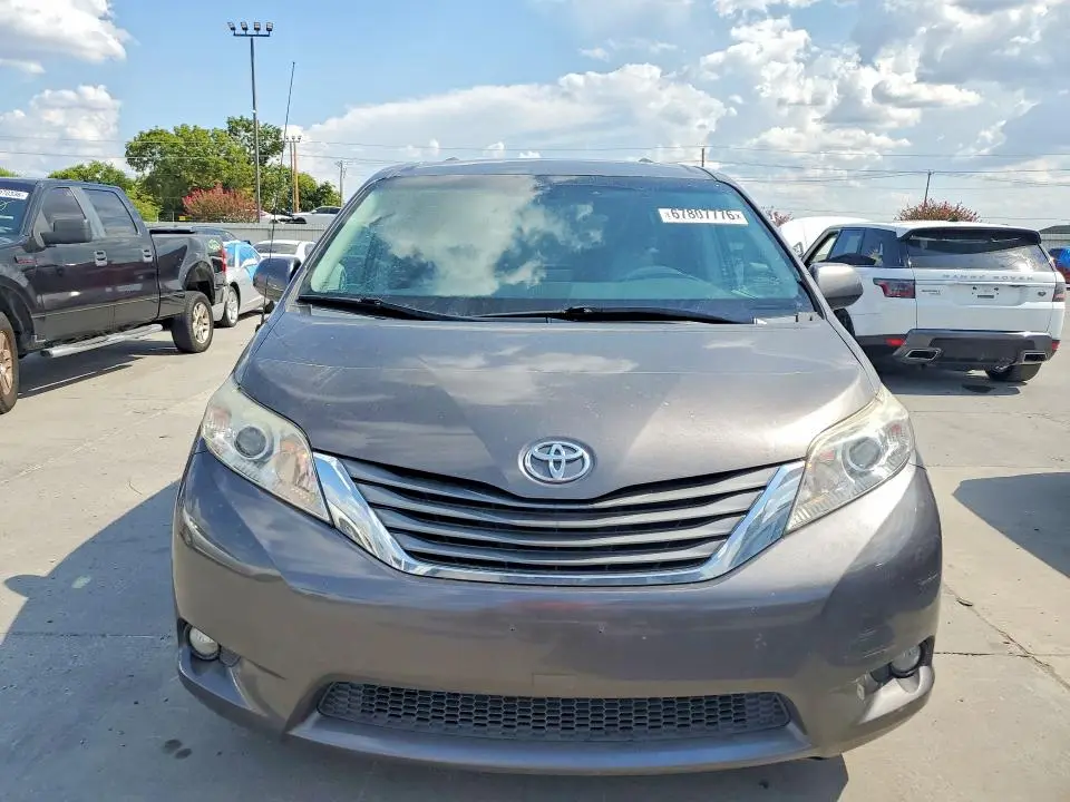 2012 TOYOTA SIENNA XLE 8-PASSENGER  