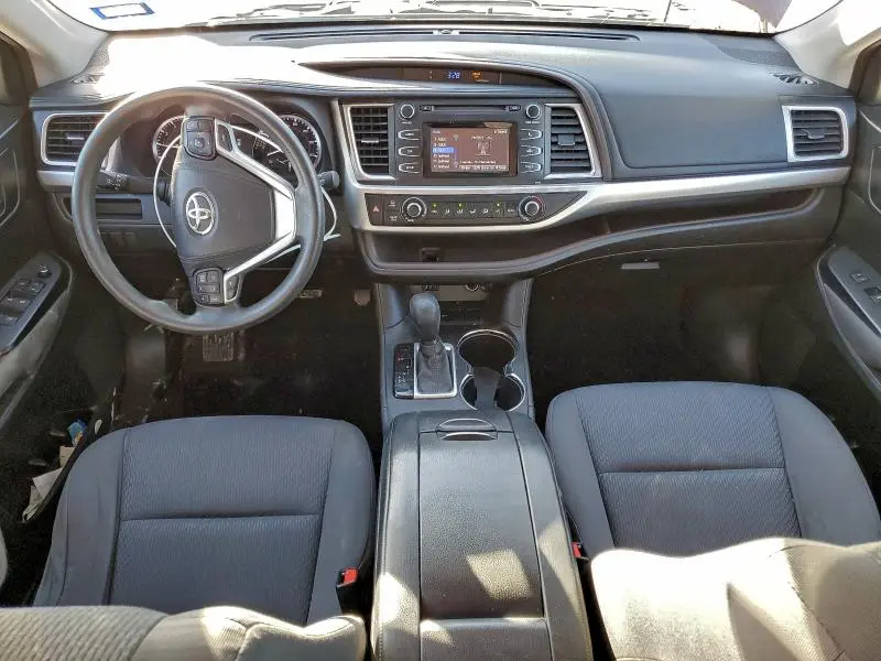 2015 TOYOTA HIGHLANDER LE  