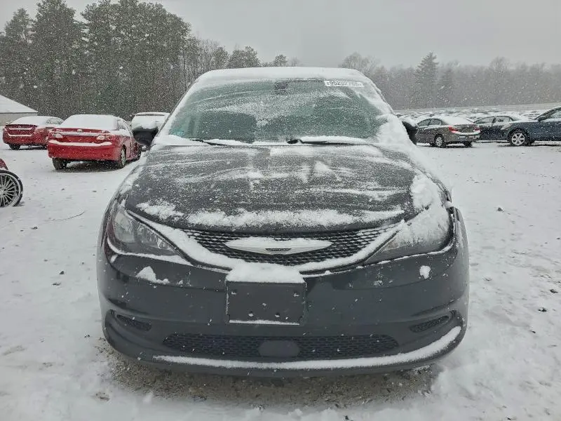 2022 CHRYSLER VOYAGER LX  