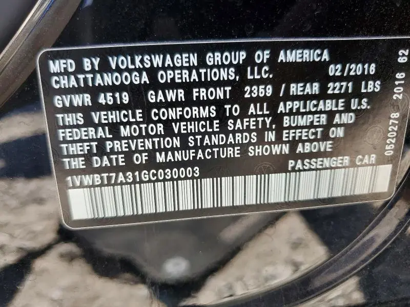2016 VOLKSWAGEN PASSAT SE  