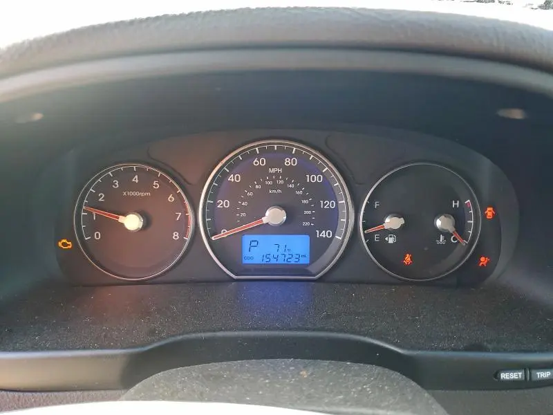 2012 HYUNDAI SANTA FE GLS  