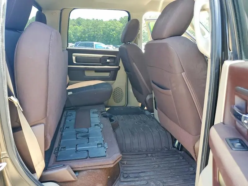 2013 RAM 1500 SLT  