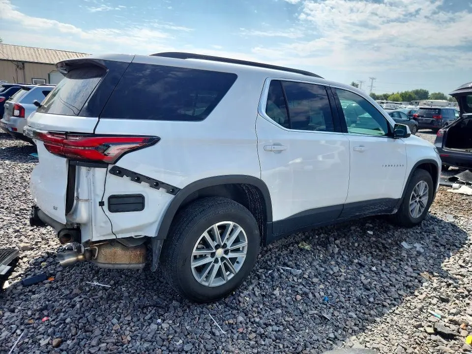 2023 CHEVROLET TRAVERSE LT  