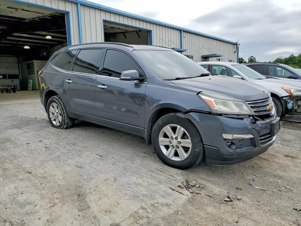 2014 CHEVROLET TRAVERSE LT  