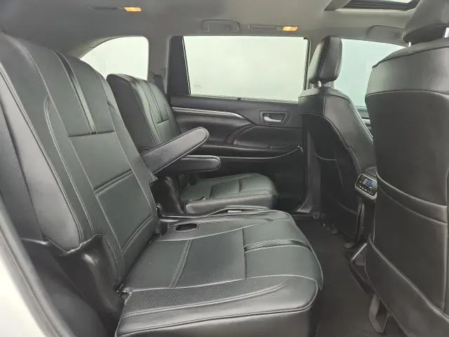 2019 TOYOTA HIGHLANDER LIMITED  