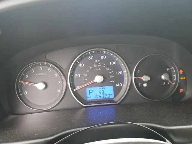 2011 HYUNDAI SANTA FE GLS  