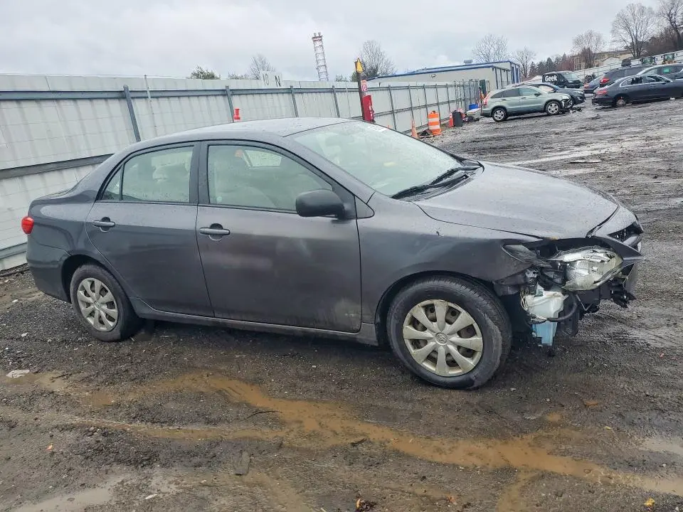 2011 TOYOTA COROLLA LE  