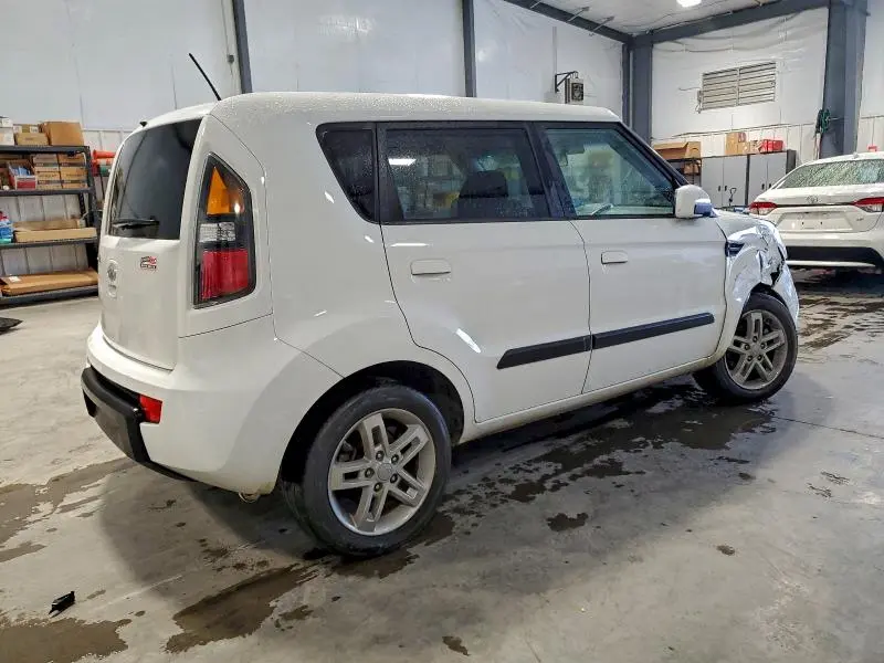 2010 KIA SOUL +  