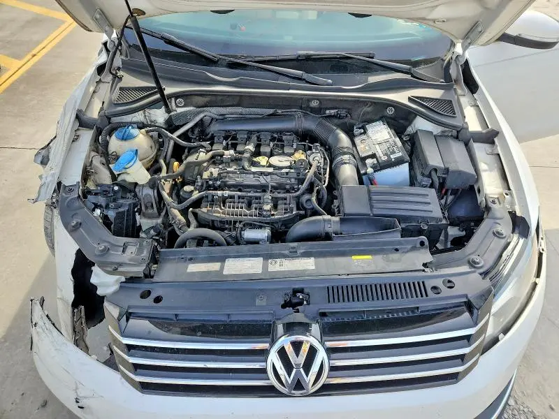 2015 VOLKSWAGEN PASSAT S  
