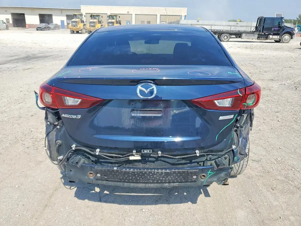 2018 MAZDA 3 TOURING  