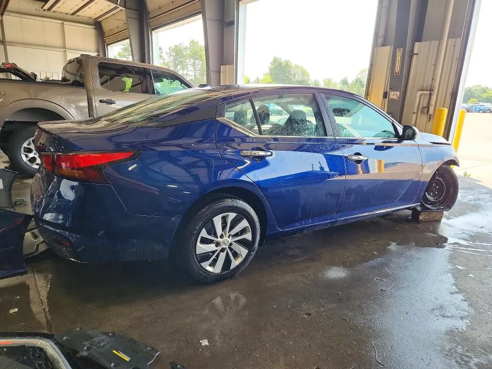 2019 NISSAN ALTIMA S  