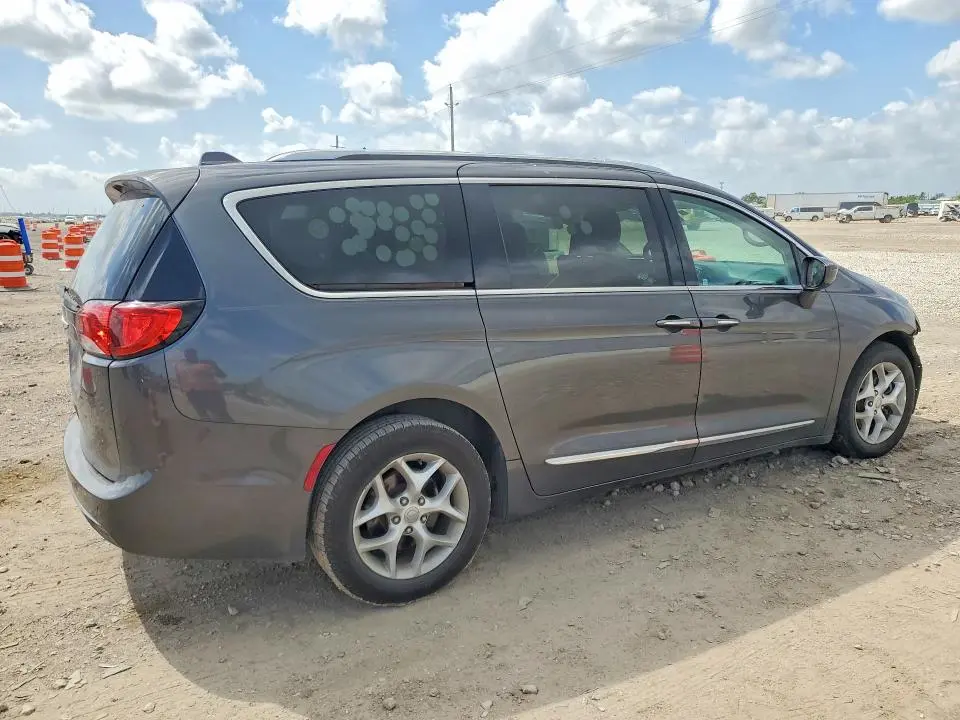 2017 CHRYSLER PACIFICA TOURING L PLUS  