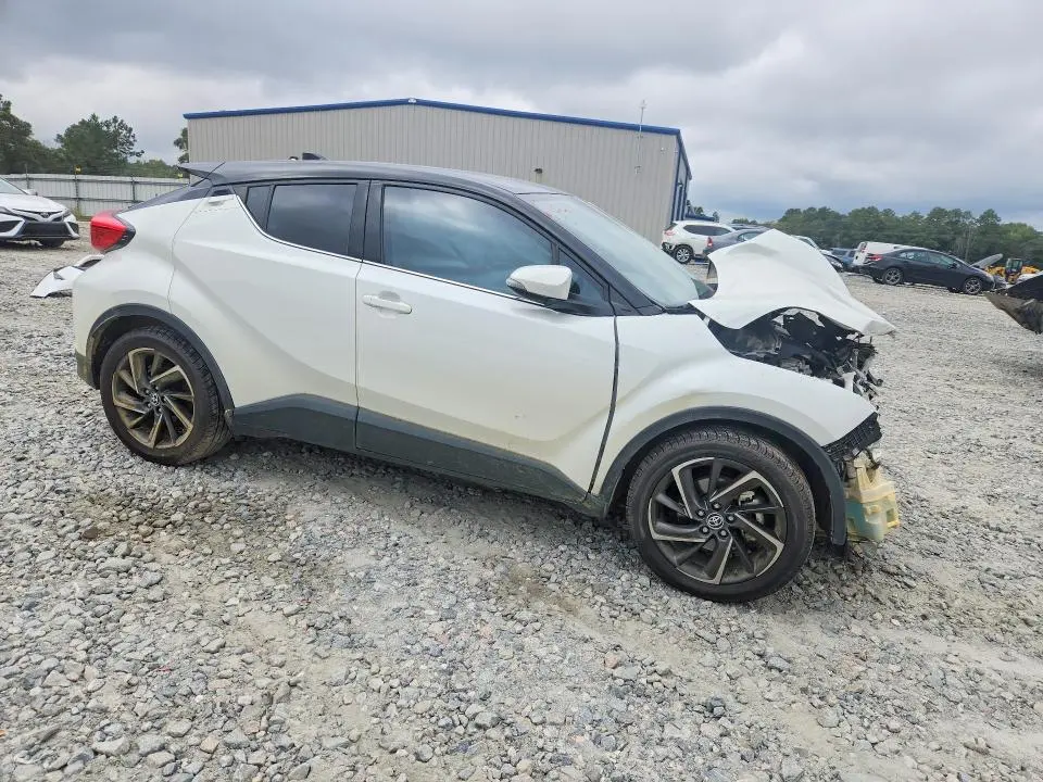 2021 TOYOTA C-HR LIMITED  