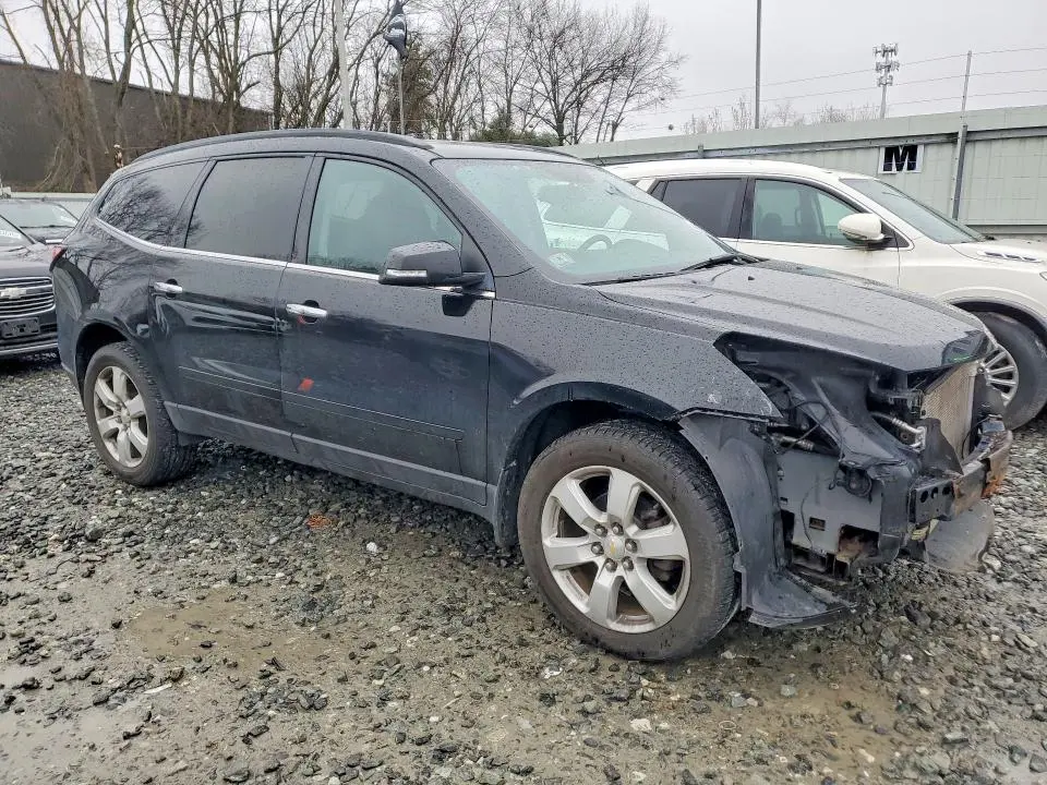 2016 CHEVROLET TRAVERSE LT  