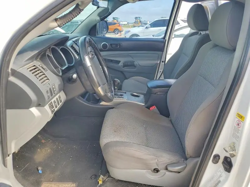 2015 TOYOTA TACOMA V6  