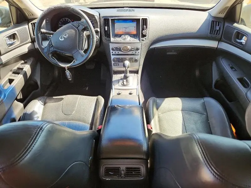2015 INFINITI Q40 BASE  
