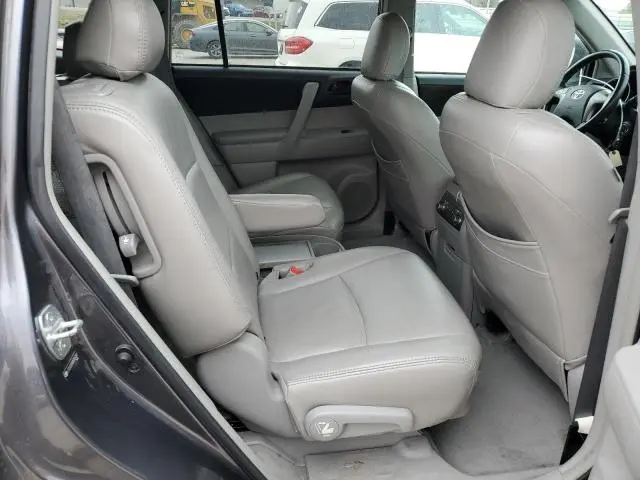 2010 TOYOTA HIGHLANDER   