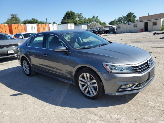 2018 VOLKSWAGEN PASSAT SE