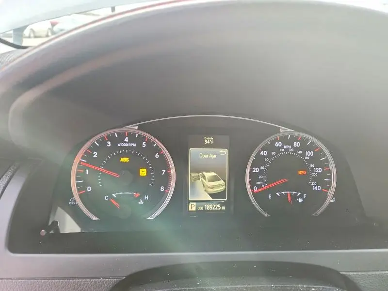 2016 TOYOTA CAMRY LE  