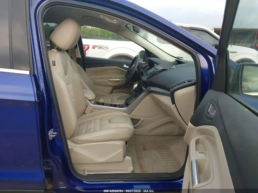 2016 FORD ESCAPE SE