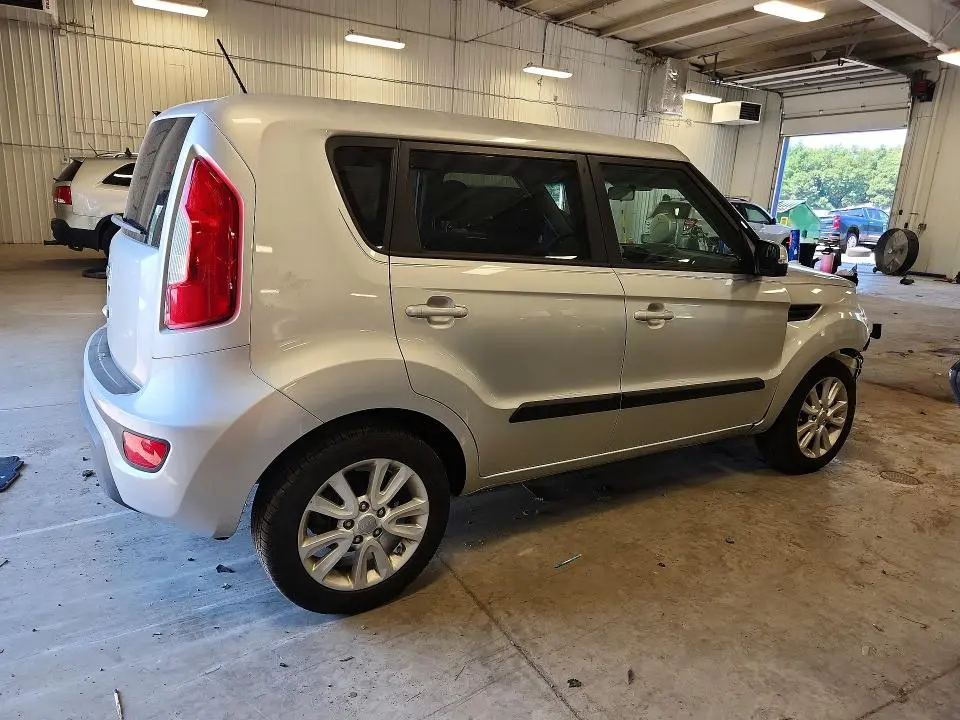 2013 KIA SOUL +  