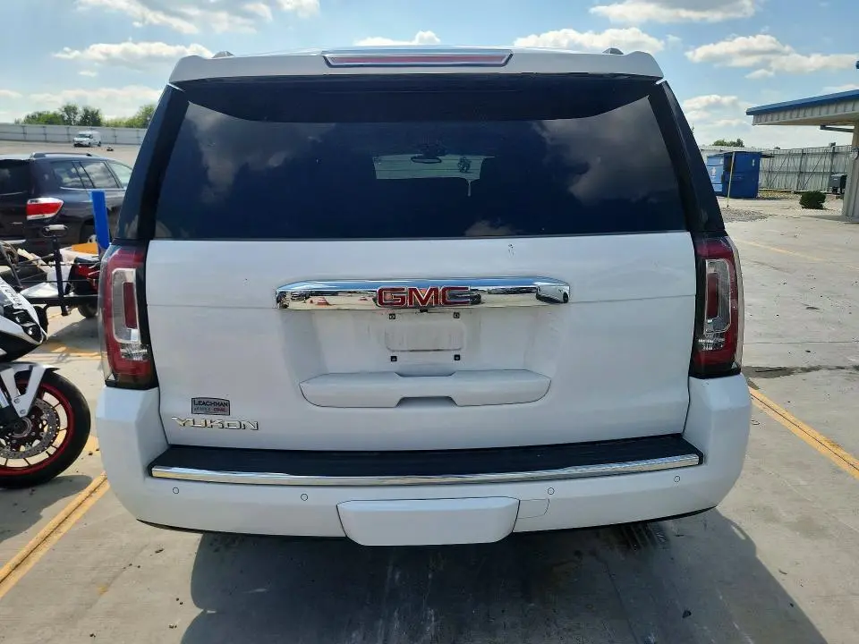 2016 GMC YUKON DENALI  