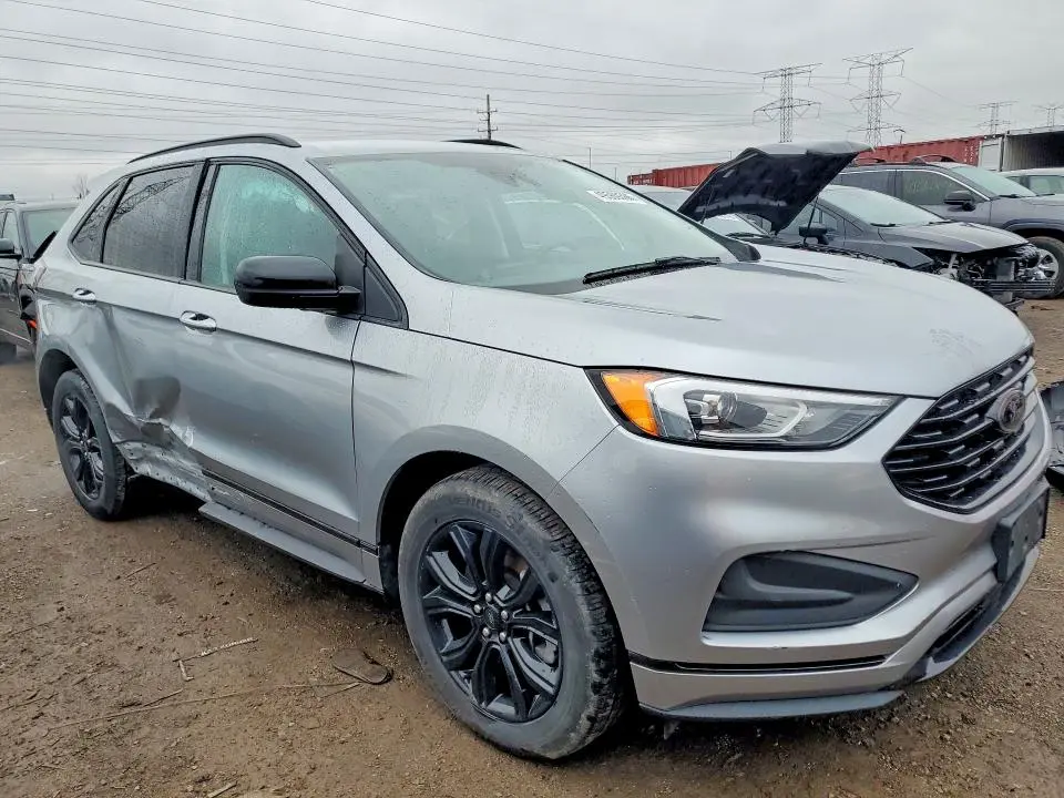 2022 FORD EDGE SE  