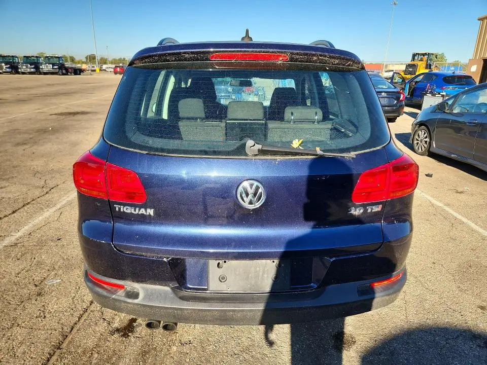 2015 VOLKSWAGEN TIGUAN S  