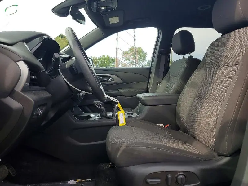 2023 CHEVROLET TRAVERSE LT  