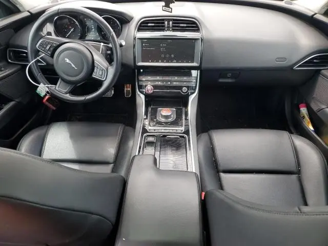 2019 JAGUAR XE   