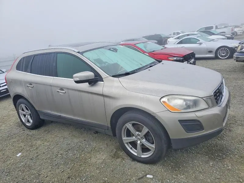 2013 VOLVO XC60 3.2  