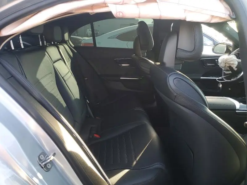 2025 MERCEDES-BENZ C 300  