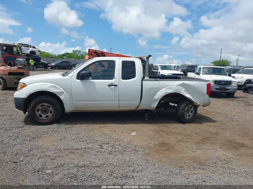 2013 NISSAN FRONTIER S