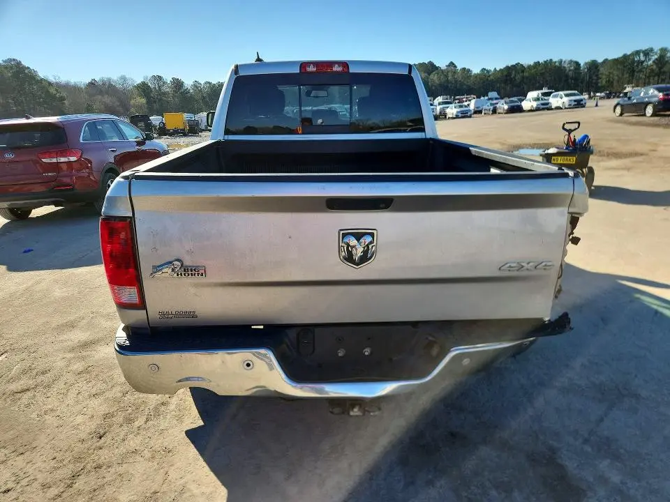 2018 RAM 1500 SLT  