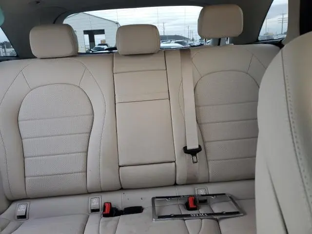 2022 MERCEDES-BENZ GLC 300  