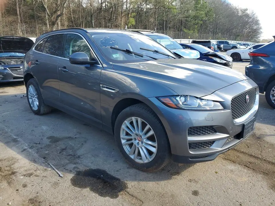 2017 JAGUAR F-PACE PRESTIGE  
