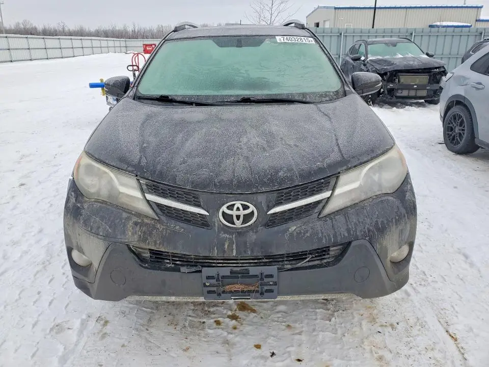 2015 TOYOTA RAV4 XLE  