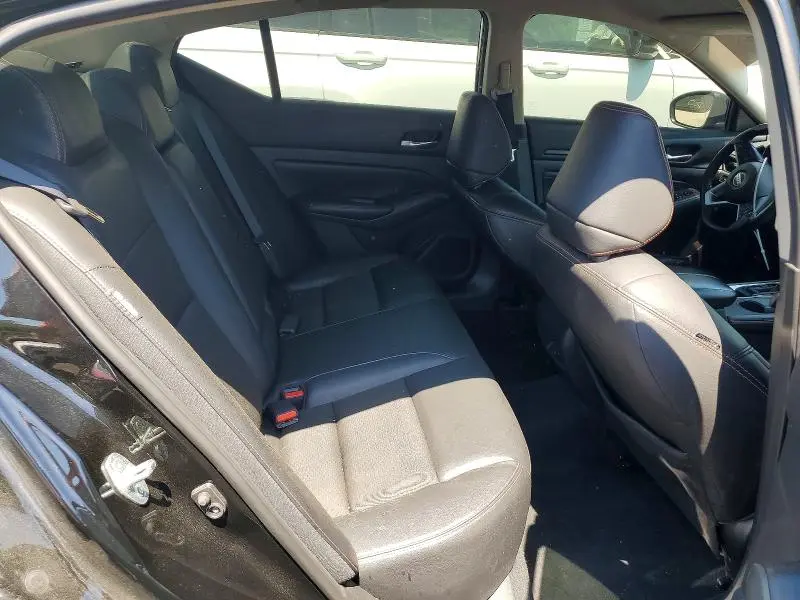 2022 NISSAN ALTIMA SR  
