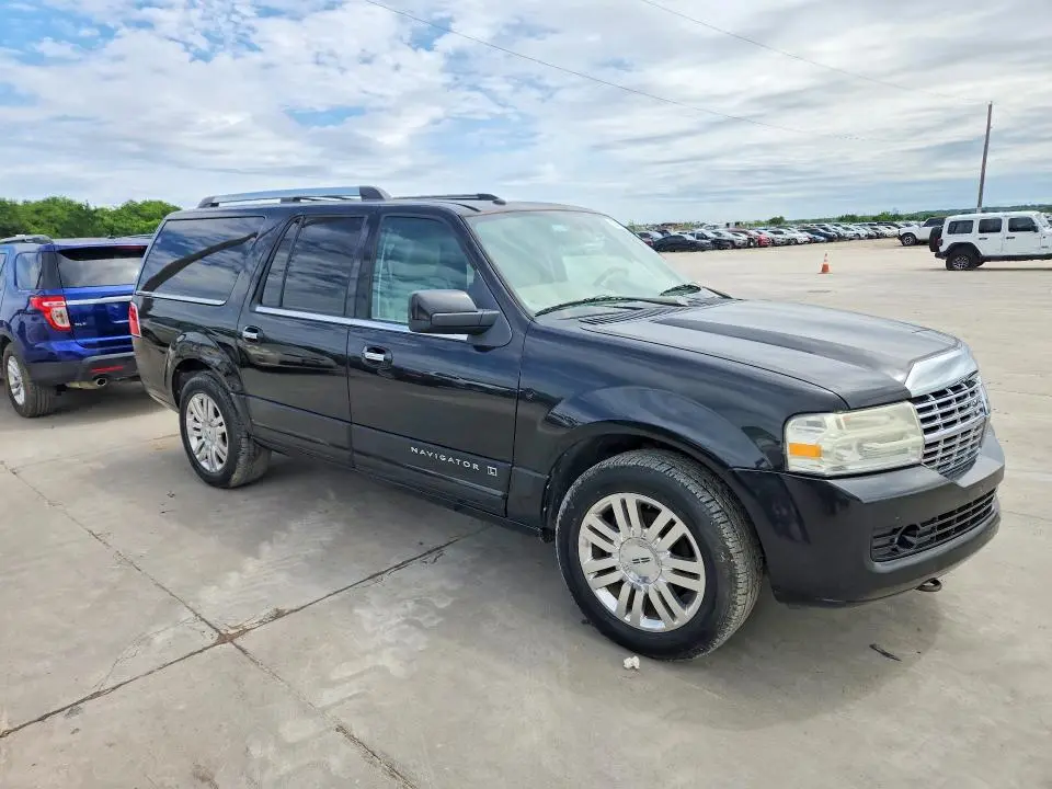 2011 LINCOLN NAVIGATOR L  
