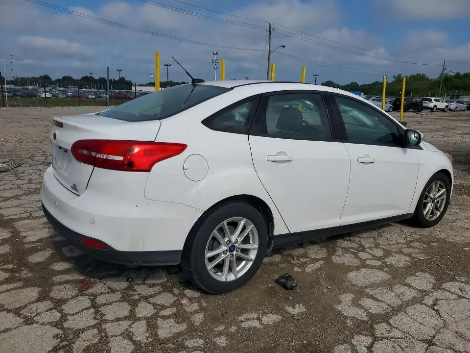 2016 FORD FOCUS SE  