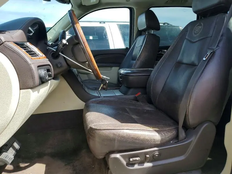 2011 CADILLAC ESCALADE ESV PLATINUM  
