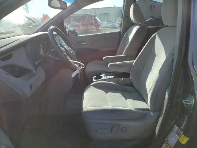 2015 TOYOTA SIENNA LE  