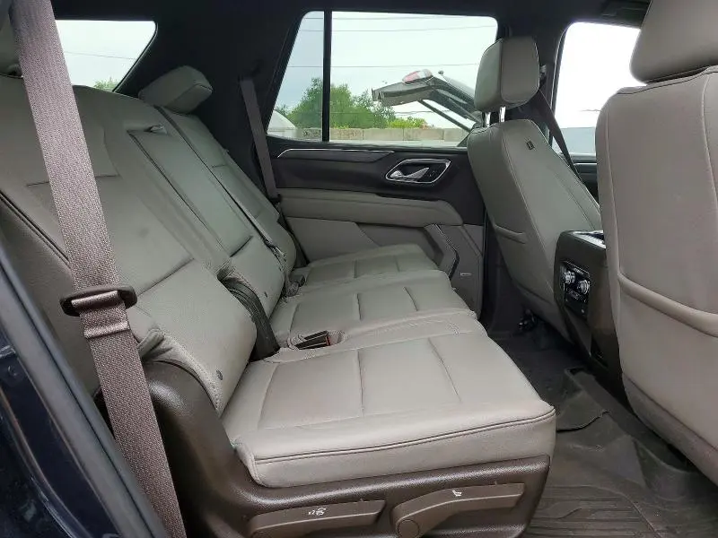 2023 GMC YUKON   