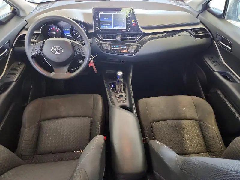 2021 TOYOTA C-HR LE  