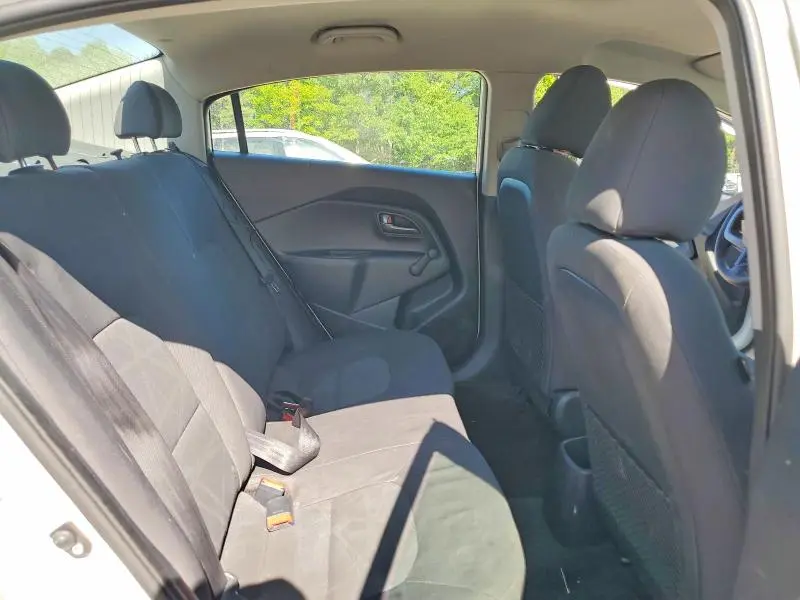 2015 KIA RIO LX  