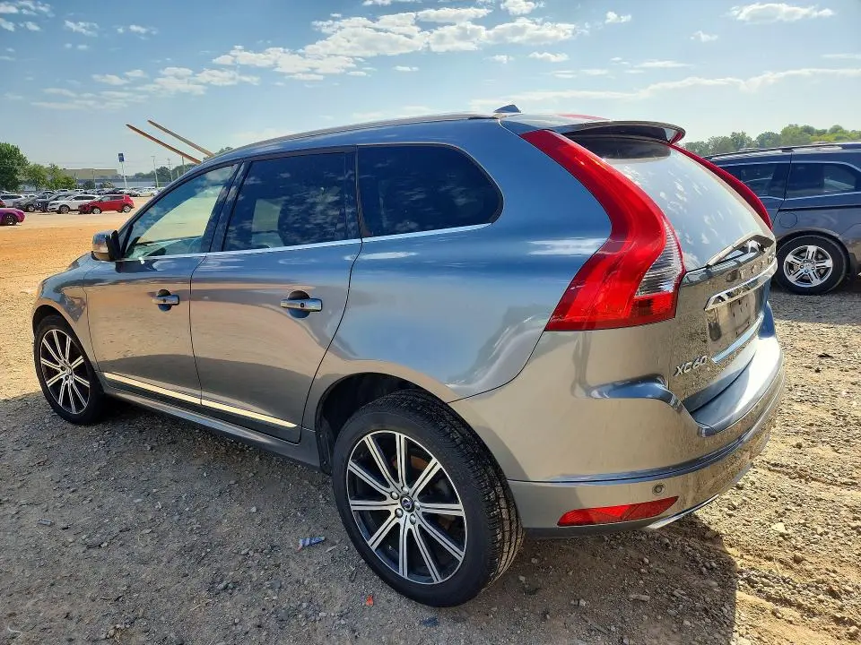 2016 VOLVO XC60 T5 PLATINUM  