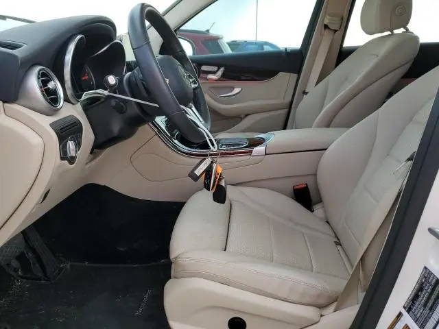 2022 MERCEDES-BENZ GLC 300  