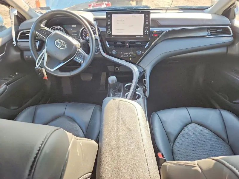 2023 TOYOTA CAMRY XLE  